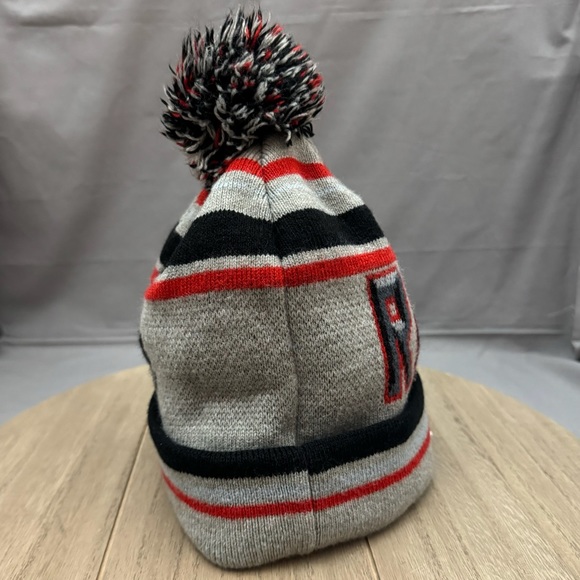 Adidas Derrick Rose Logo Knit Cuff Pom Beanie Men’s Women’s Grey Red Black OSFA - Picture 2 of 9